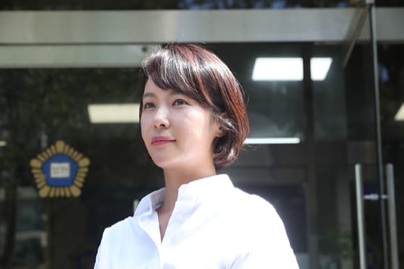 Hwang Jung-eum Embezzlement Case: Prosecutors Seek Three-Year Sentence